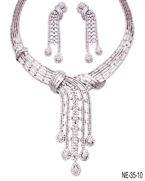 Fasonable Diamond Necklace