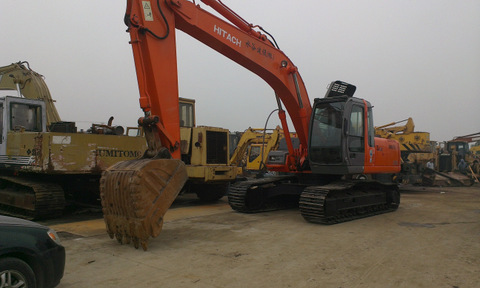 Hitachi ZX210