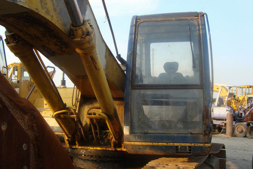 Kobelco sk220-6