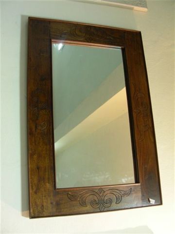 नक्काशीदार दर्पण फ्रेम