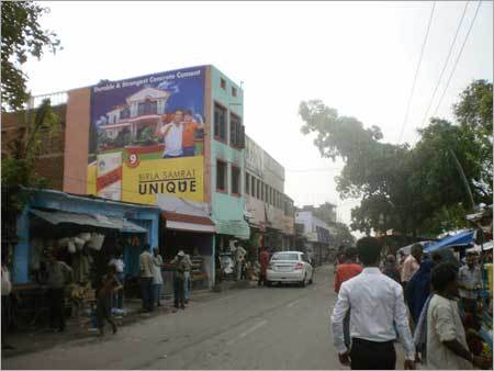 Wall Wrap Advertising Services By BAPAN ADVERTISERS