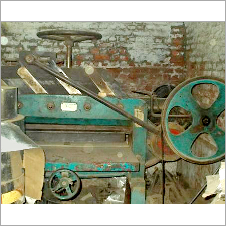 Square Paper Cutting Machine