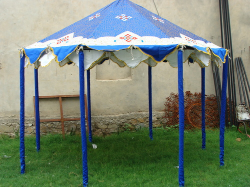 Ottoman Embroidery Tent Capacity: 3-4 Person