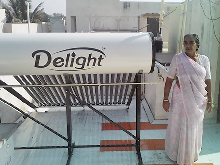 Vacuum tube solar water heater