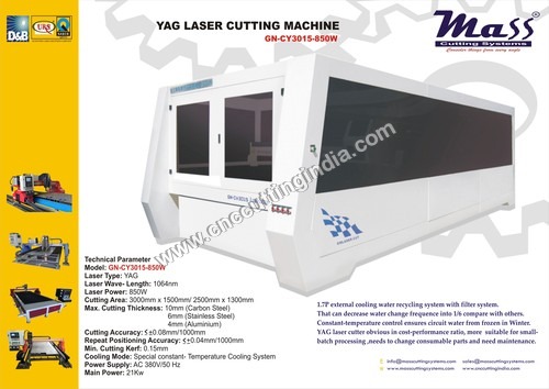 Fiber Laser Cutting Machine 850 W With Cover