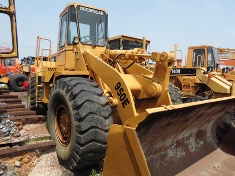 Caterpillar 950E - Yellow Wheel Loader, 2-5 m³ Bucket, 150-250 HP, 20-30 Tons | Fuel Efficient, Durable, Easy Operation