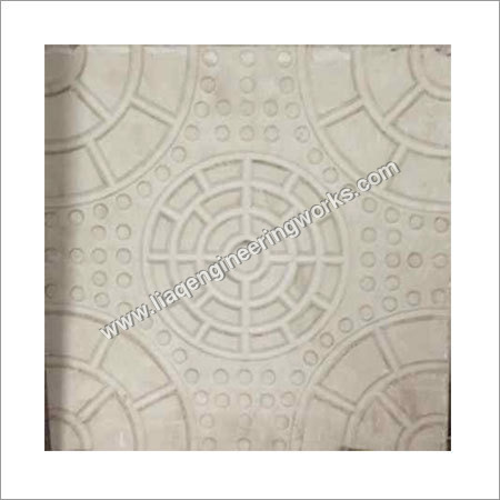 Plastic & Iron Moulds Chequered