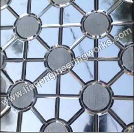 Plastic And Iron Mould Chequered