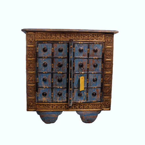 Wooden Alamari with Pitta border