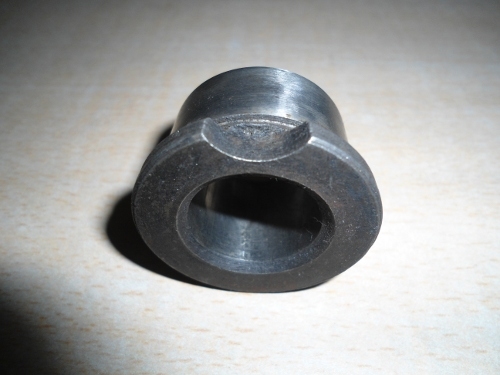 Middle Collared Bush