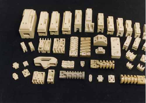 Ceramic Kit Kat Fuse