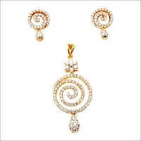 18k Yellow Gold Design Diamond Pendant Set Gender: Women's