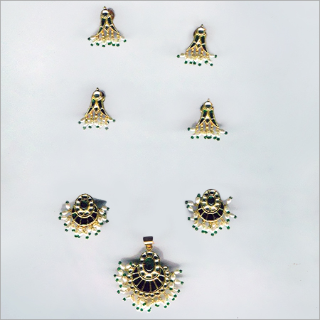 Gold Dearing earring Jewellery