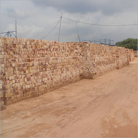 Red Construction Bricks - Red Soil, Standard Size, High Strength | Moisture Resistant, Lightweight, Low Mortar Consumption