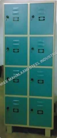 8 Locker Almirah Application: For Hotels