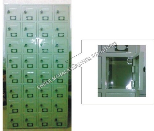 32 Locker Almirah 32 Locker Almirah