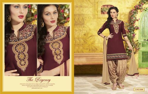 Women Wear Ladies Garments