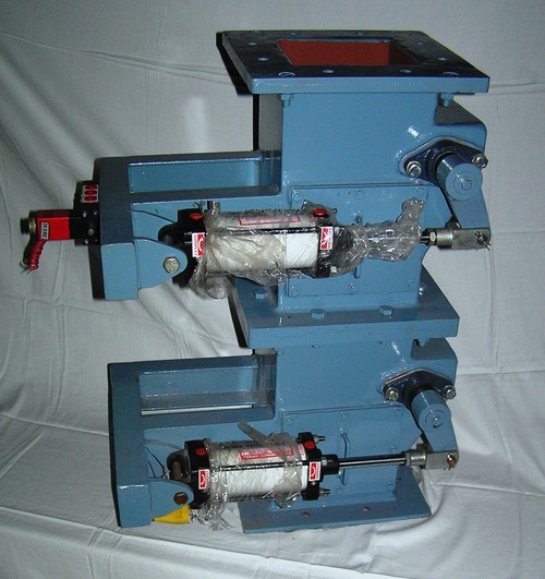 Double Flap Airlock Valves