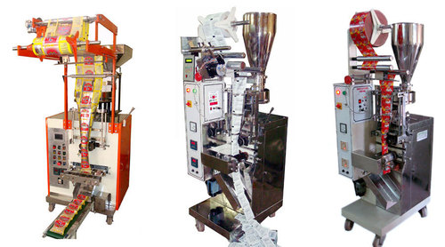 Snacks pouch packaging machine