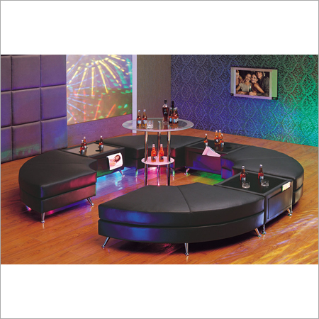 Bar Black Tail Round Shape