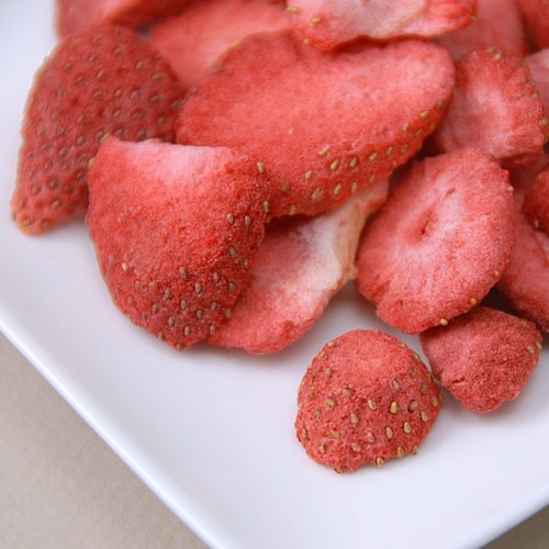 Freeze Dried Sliced strawberries