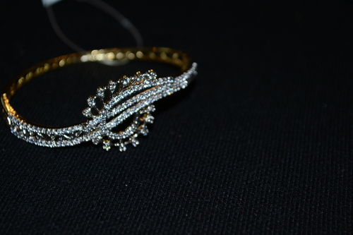 Artificial Fashionable Bracelets