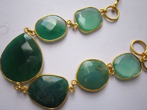 green onyx & chrysoprase 6 pcs connectors  gold plated bracelet 7.5 inch 