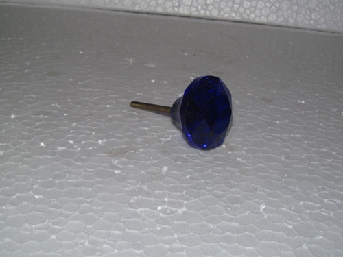 Antique Vases Knob