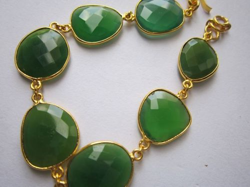 heena green chalcedony 7pcs connectors  gold plated bracelet 7.5 inch 