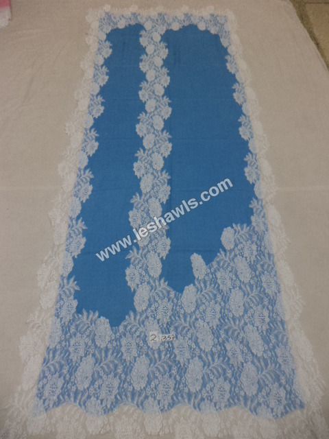 White Lace Stoles