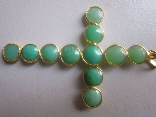 chrysoprase 8-9mm round cabochons shape cross pendant 22k gold plated