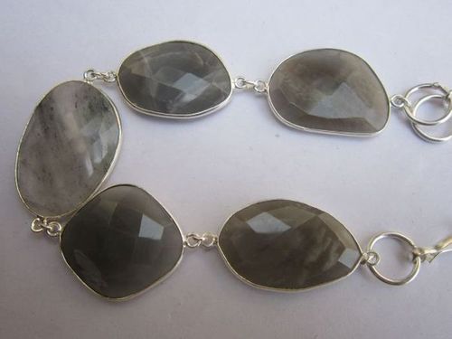 102Cts Gray Moonstone 5Pcs Connectors 8 Inch Ready To Wear Bracelet  Weight: 5-20 Grams (G)