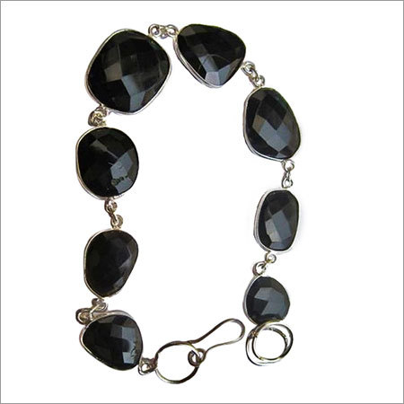 62 Cts Cts Black Onyx 8Pcs Connectors 8 Inch Ready To Wear Bracelet  Weight: 5-20 Grams (G)