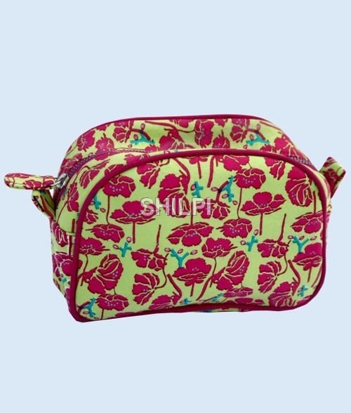 Light In Weight Green And Pink Toilet Pouch On Canvas