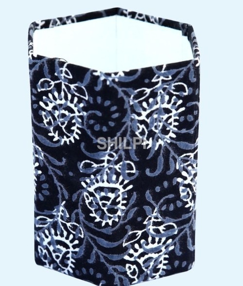 Light In Weight Handmade Paper Black Printed Hexagonal Pen Stand