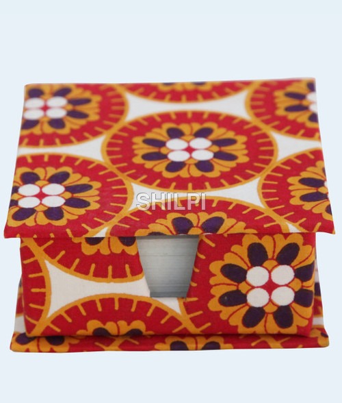 Light In Weight Red And White Floral Printed Slip Box With 150 Handmade Paper Note Slips