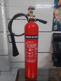 Co2 Fire Extinguisher - Red, -20 To +55 Â°c Temperature Range | Fire Fighting Application, Reliable Performance For Emergency Situations