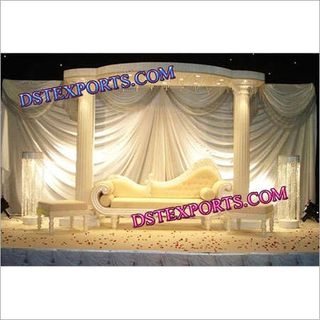 ENGLISH WEDDING STAGE SET