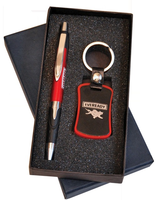 a  Eveready Reda   Pen -Keychain Set