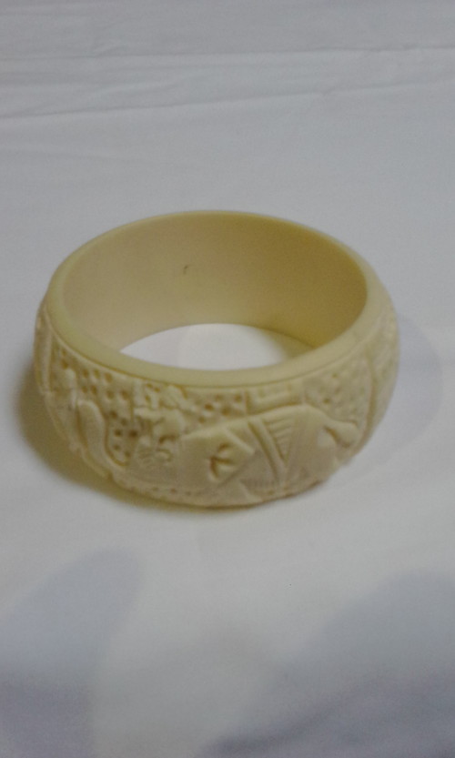 Horn Bangle 1