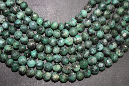 Round Brilliant Cut Green Emerald Stone