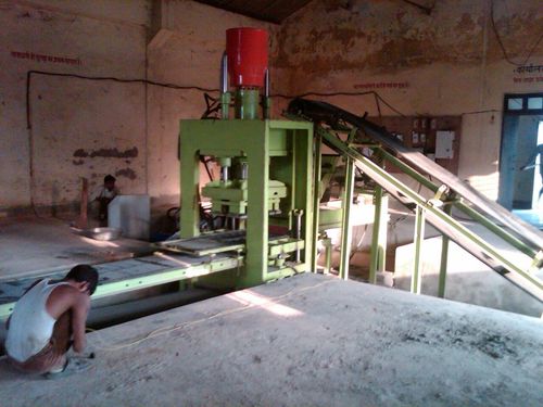 Auto Hydraulic Operated Fly Ash Brick's machine