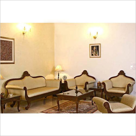 Traditional Sofa Set