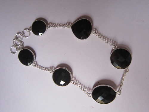 10Inch Black Onyx 6 Pcs. 16mm -19mm Connector Bracelet 