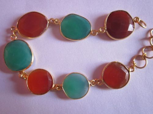 7 Pcs.red & Green Chalcedony Gold Vermiel Connectors Bracelet Approx 47cts. Size: 7-9 Inch