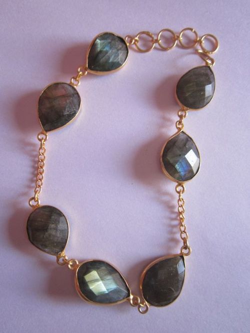7 pcs.Labradorite gold vermiel connectors bracelet Approx 68cts.  