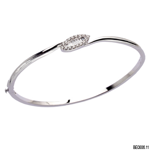 Diamond Bracelets - 18K Gold, 6.5-7.5 Inches, 0.50-1.00 Ct Diamonds | Elegant Design, Sparkling Diamonds, BIS Hallmarked