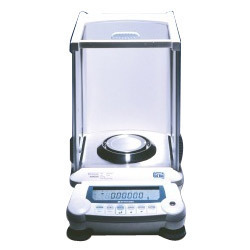 Shimadzu Dual Range Semi Micro Balance AUW-220D