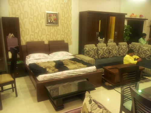 BEDROOM SET
