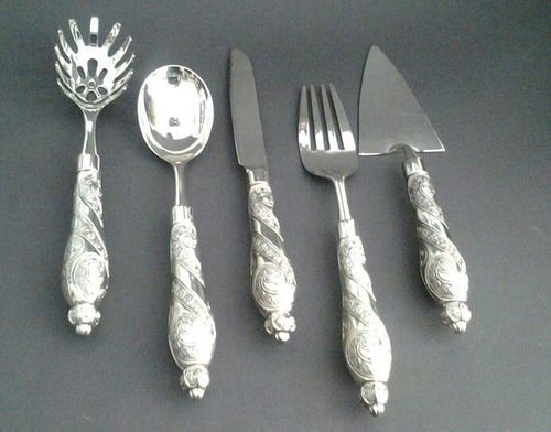 Stainless Steel Five-Piece Set - Variable Dimensions, Polished Finish, Twisted Handles, Boxed Packaging
